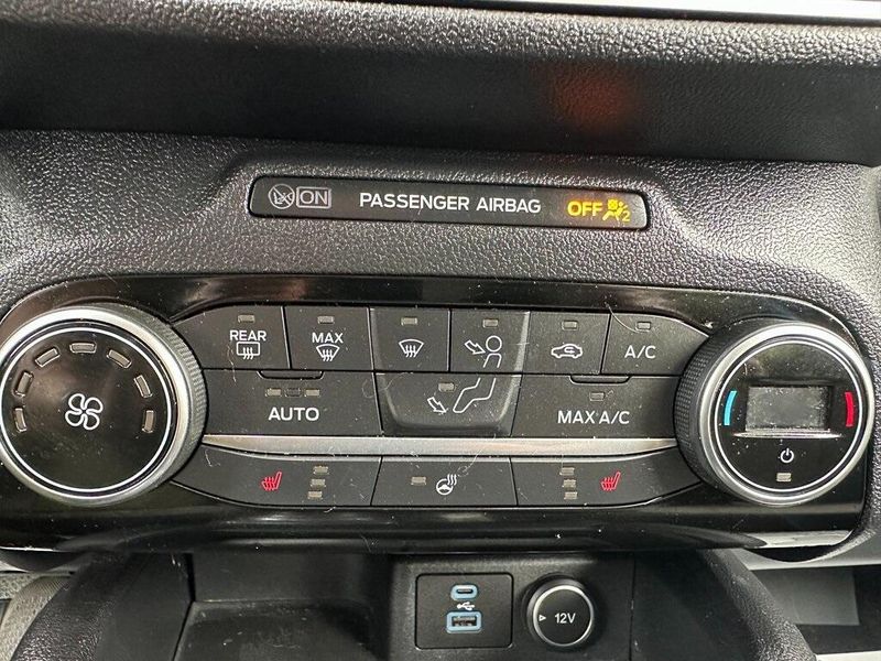 2021 Ford Escape SEImage 5