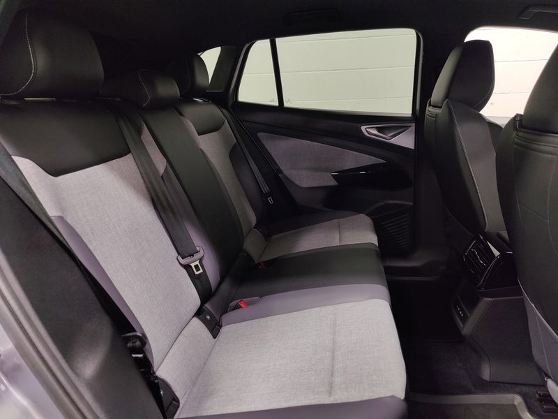 Used 2024 Volkswagen ID.4 StandardImage 13