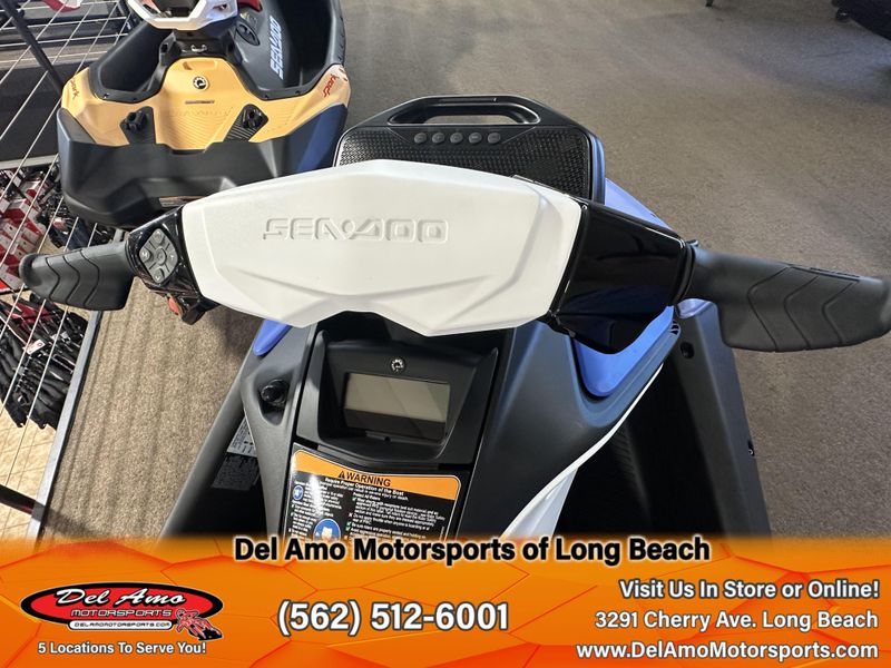 2024 Sea-Doo SPARK FOR 3 CONVENIENCE PACKAGE Image 7