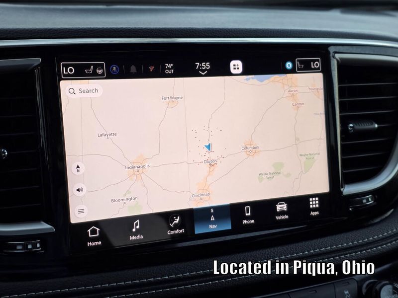 New 2027 Chrysler Pacifica Select