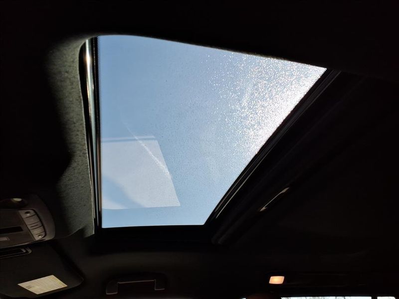 Used 2024 INFINITI QX80 SensoryImage 16