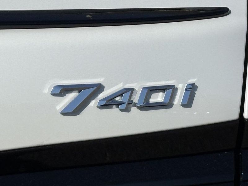 2025 BMW 7 Series 740iImage 13