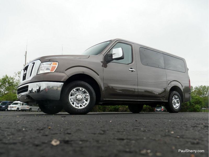 2017 Nissan NV Passenger NV3500 HD SVImage 34