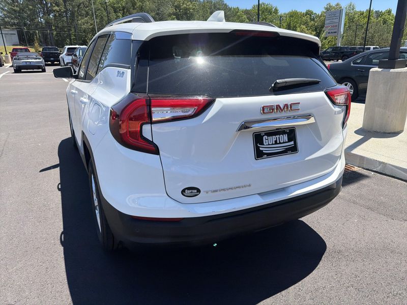 Used 2022 GMC Terrain SLEImage 14