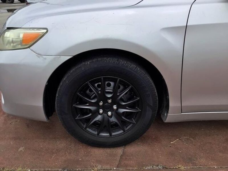 2011 Toyota Camry LEImage 17
