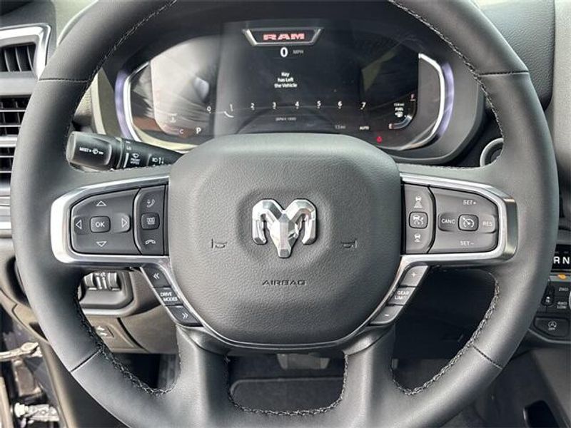 2025 RAM 1500 Big Horn Crew Cab 4x4 5