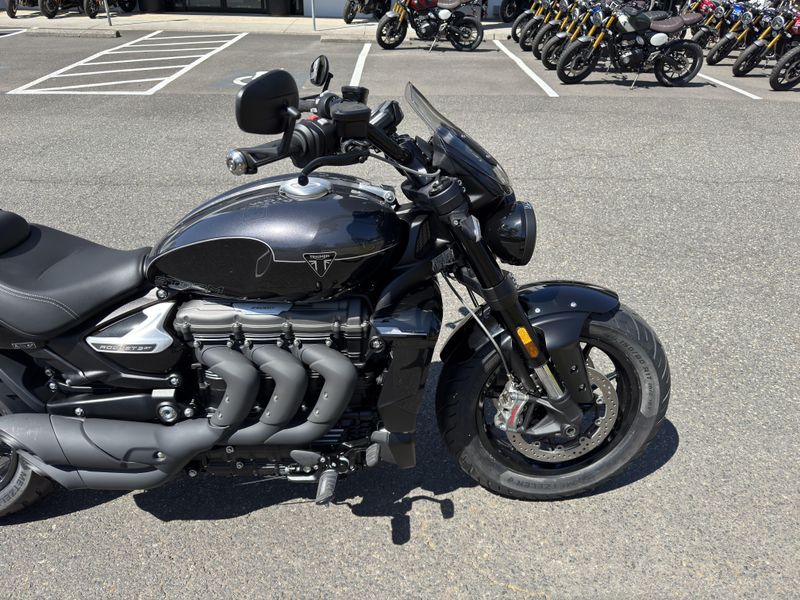 2025 Triumph Rocket III Storm GT - GRANITE - SAPPHIRE BLACK 