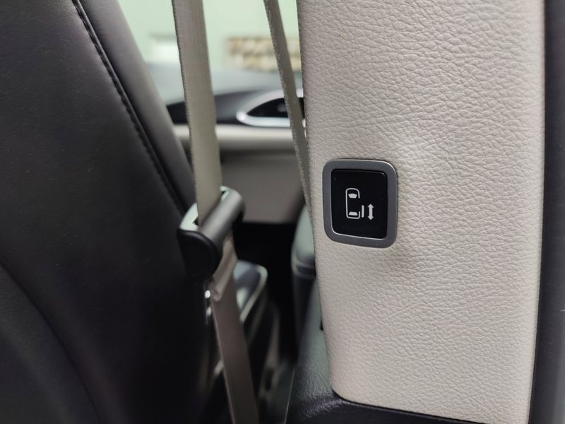 2024 Chrysler Pacifica Limited AWD w/Safety SphereImage 23