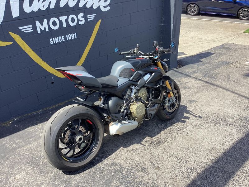 2024 Ducati Streetfighter V4 S