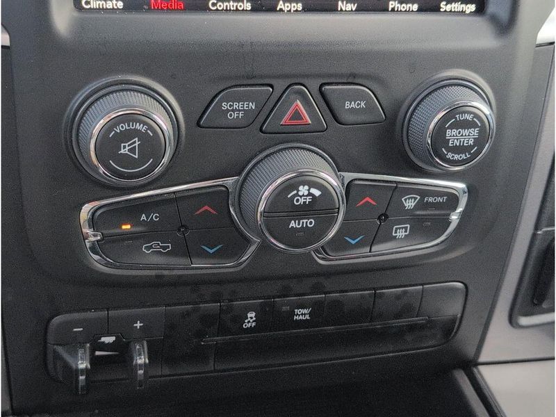 2023 RAM 1500 Classic SLTImage 15