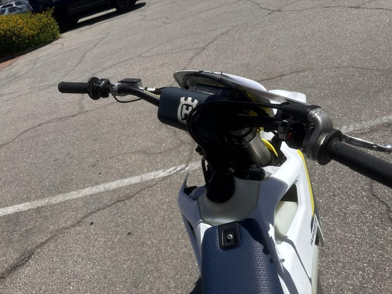 New 2025 Husqvarna FE 450 Image 14