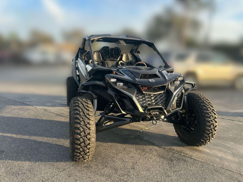 New 2026 Can-Am MAVERICK R X RS WITH SMART-SHOX 999T DCT Image 17