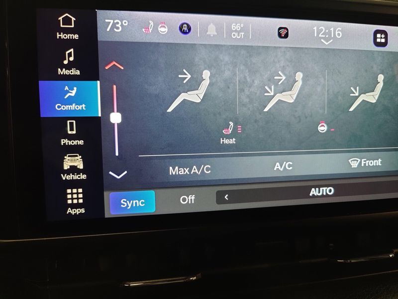 Used 2024 Jeep Wrangler 4xE Willys w/ConvenienceImage 23
