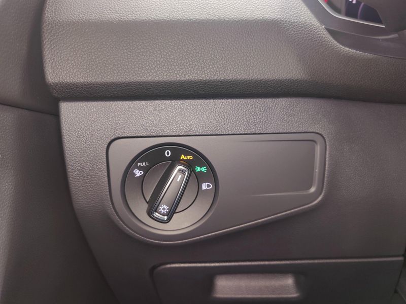 Used 2024 Volkswagen Tiguan AWD SEL R-Line w/Sunroof/NavImage 32