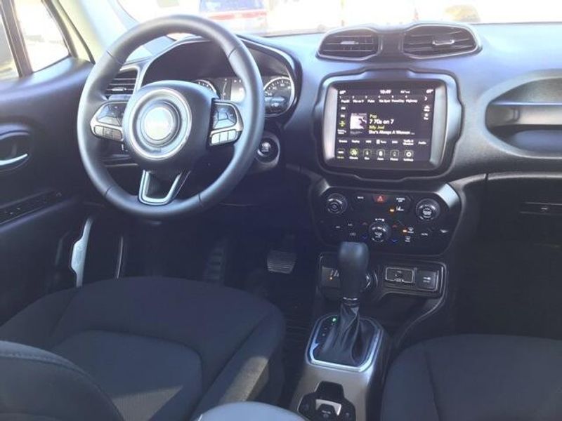 2022 Jeep Renegade SportImage 9