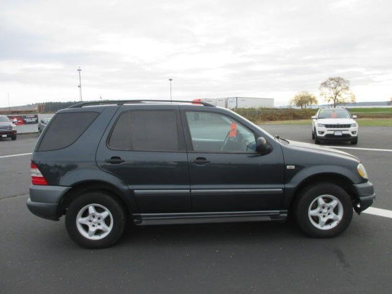 1999 Mercedes-Benz ML 320 Image 6