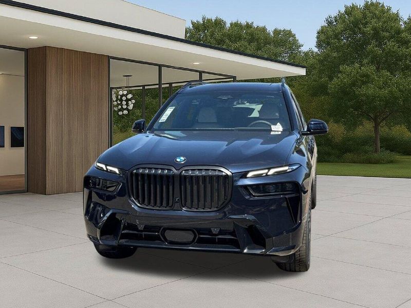 New 2027 BMW X7 xDrive40iImage 3