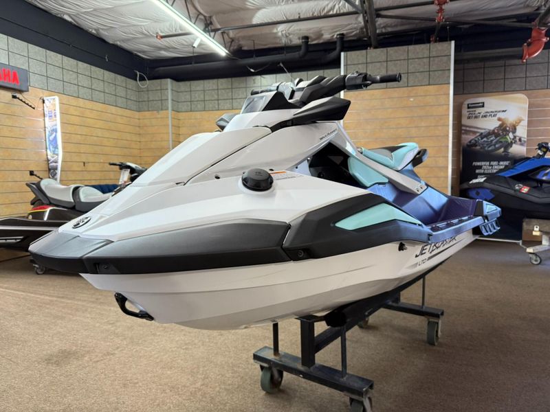 New 2025 Yamaha JETBLASTER LTD Image 5