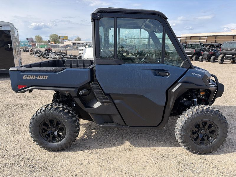 New 2026 Can-Am DEFENDER XT CAB HD11 WSCREEN 