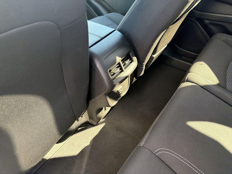 Used 2022 GMC Terrain SLEImage 17