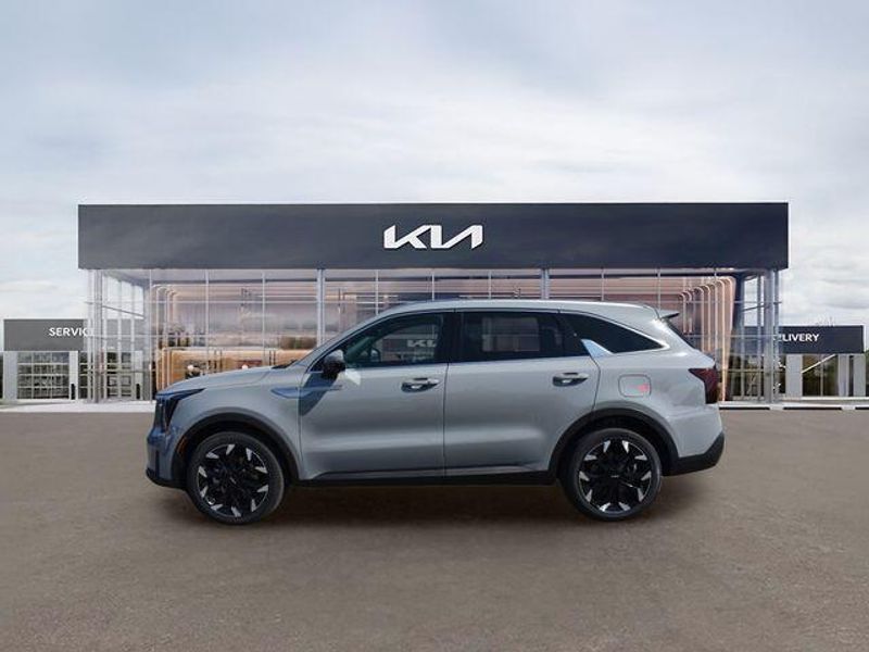 New 2026 Kia Sorento SXImage 7