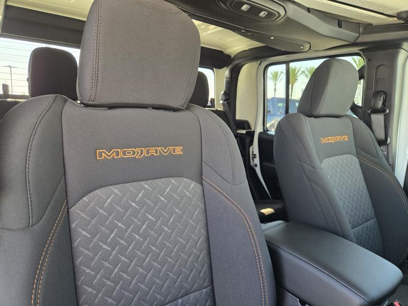 New 2026 Jeep Gladiator Mojave 4x4
