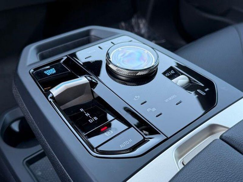 Used 2026 BMW iX xDrive45Image 28