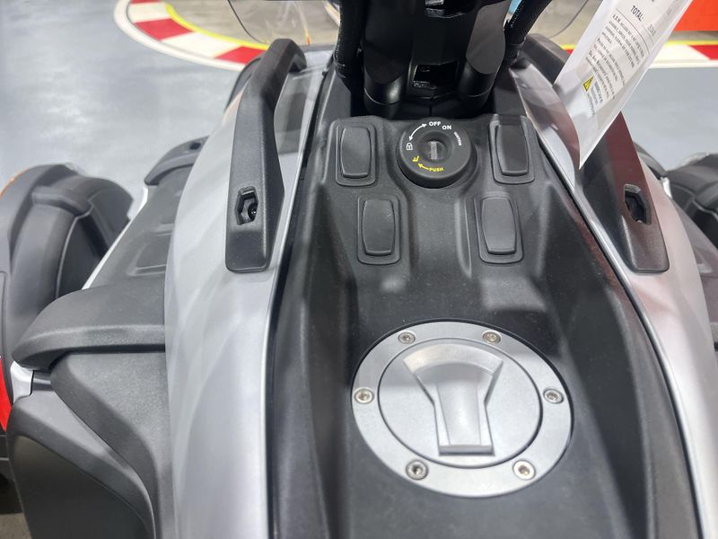 New 2025 Can-Am CANYON STANDARD Image 18