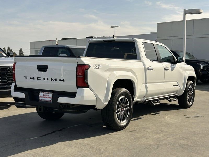 2025 Toyota Tacoma TRD SportImage 3