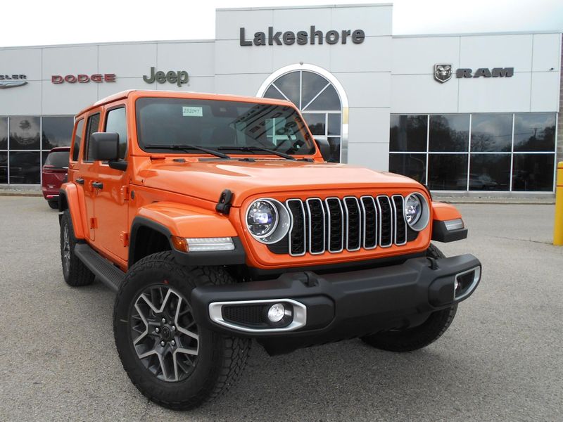 2025 Jeep Wrangler 4-door SaharaImage 2