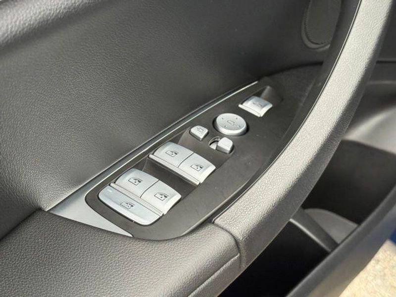 Used 2024 BMW X3 sDrive30iImage 19