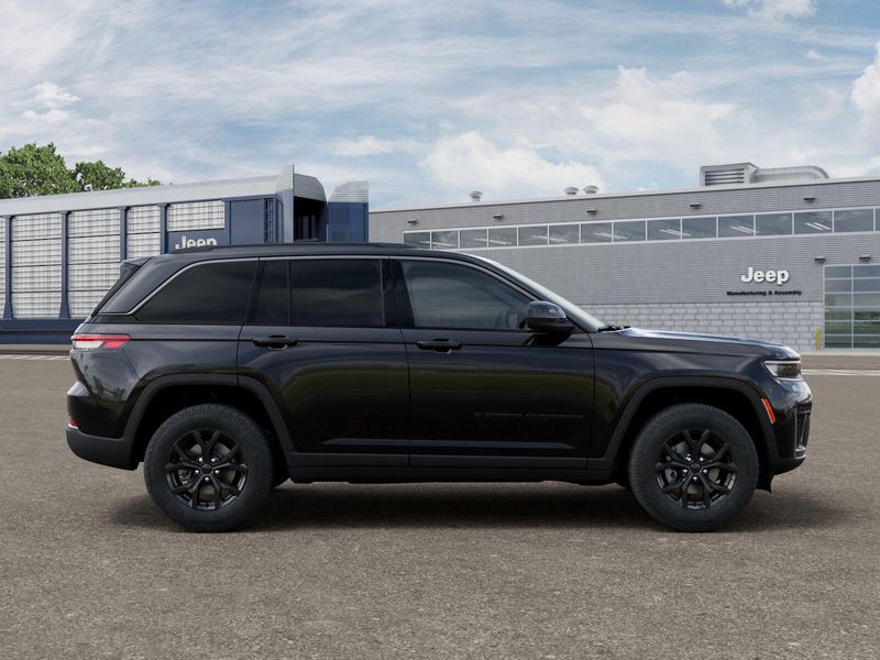 New 2026 Jeep Grand Cherokee Laredo Altitude 4x4Image 21
