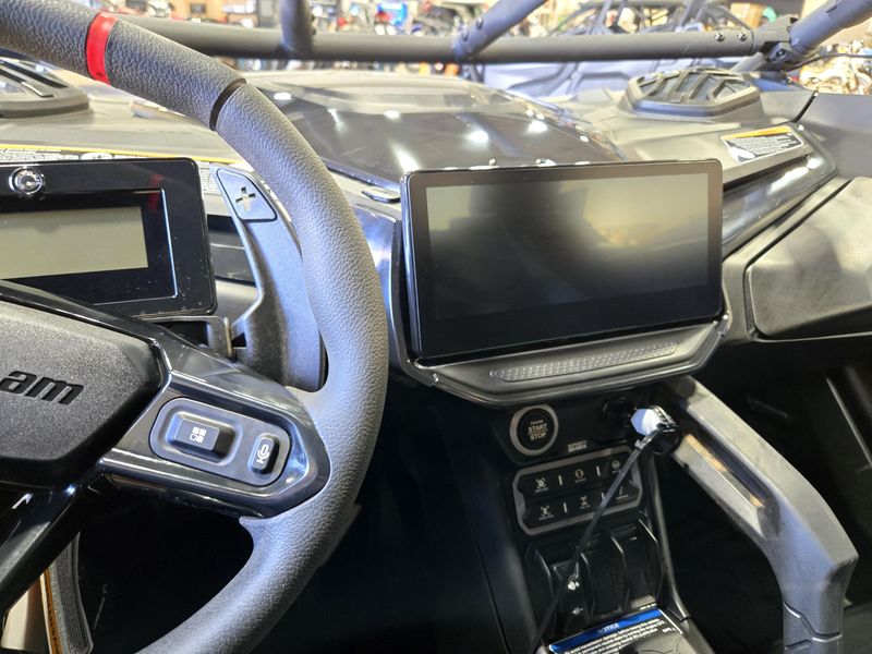 NEW 2026 CAN-AM MAVERICK R X RC WITH SMARTSHOX 999T DCT Image 35