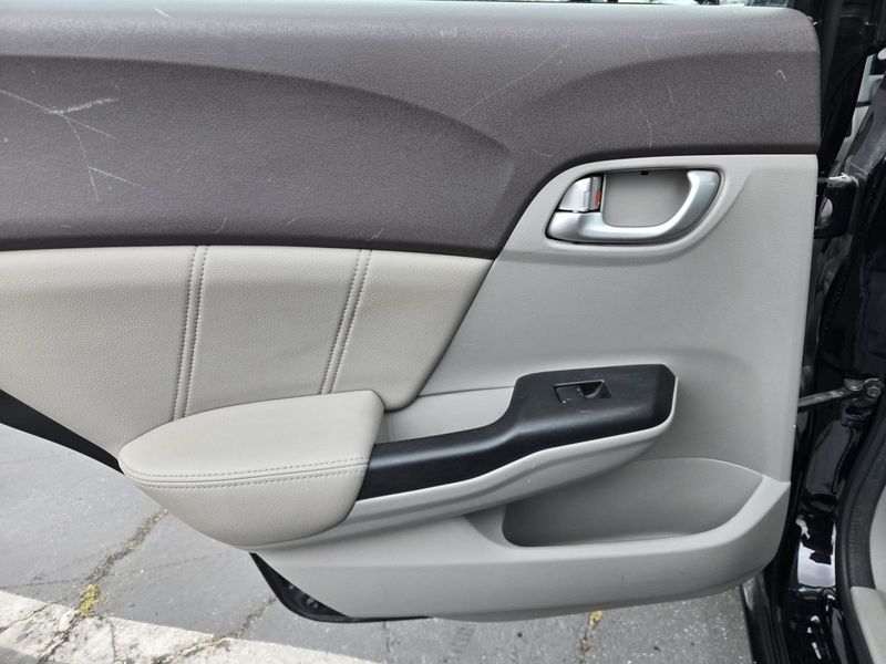 Used 2012 Honda Civic 4dr Auto EX-L