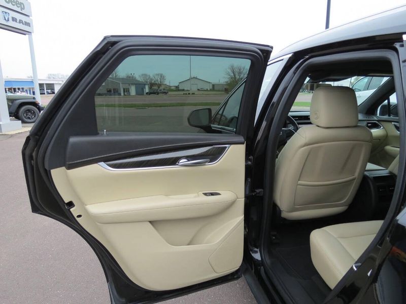 2018 Cadillac XT5 Base 4dr SUVImage 28