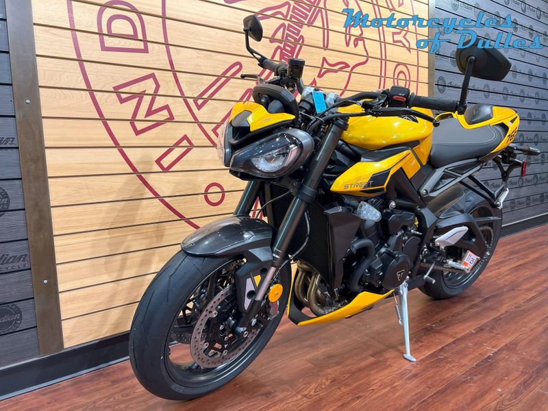 New 2025 Triumph Street Triple 765 RS Image 6