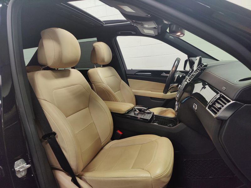 Used 2018 Mercedes-Benz AMG GLE 43 Premium 3 Night Pkg AWDImage 5