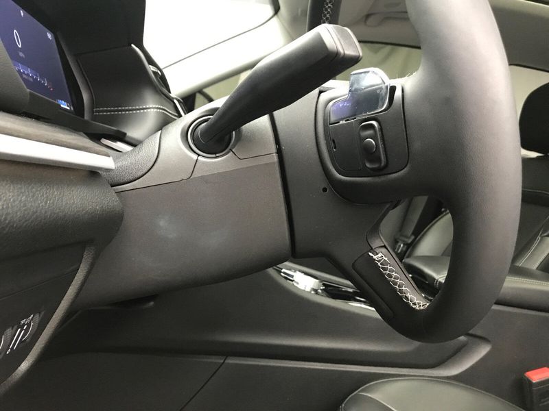 Used 2023 Jeep Grand Cherokee LimitedImage 5