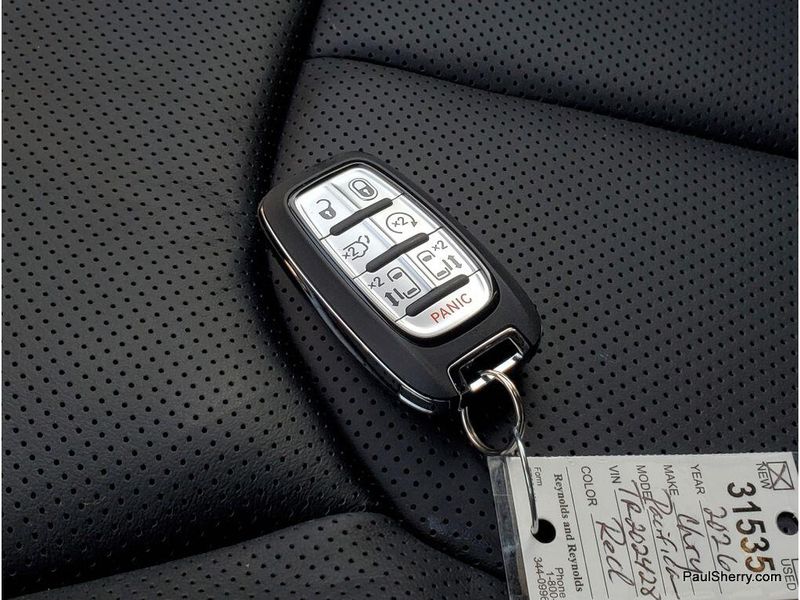 New 2026 Chrysler Pacifica Limited