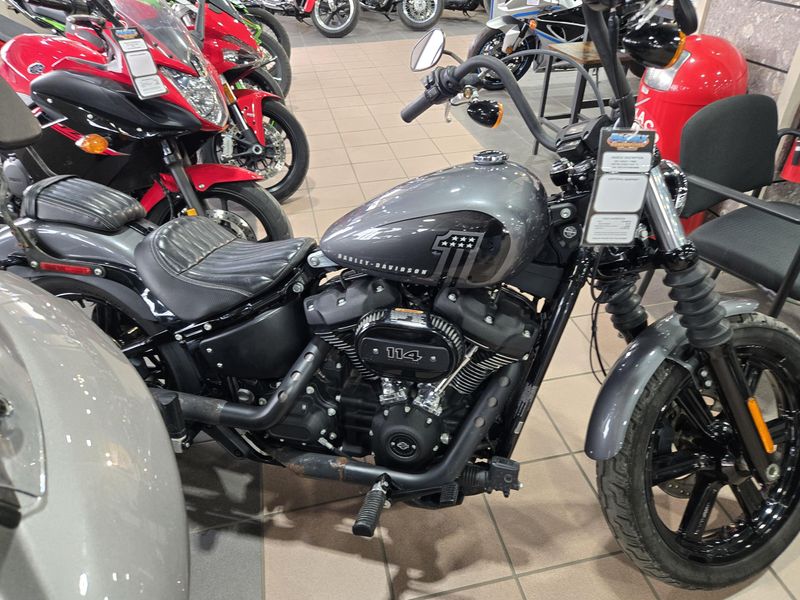 2022 HARLEY SOFTAIL STREET BOB 114 Image 6