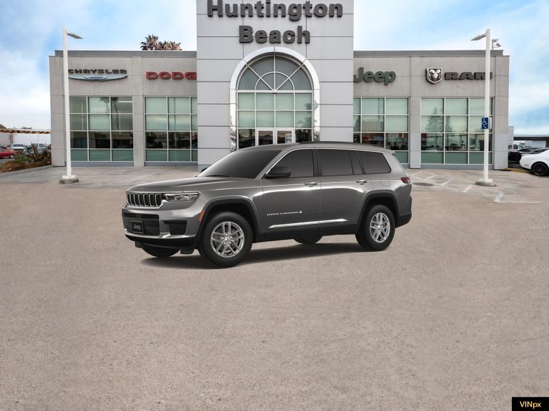 2025 Jeep Grand Cherokee L Laredo 4x2Image 2