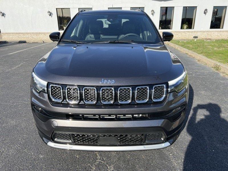 2023 Jeep Compass Limited 4x4Image 2