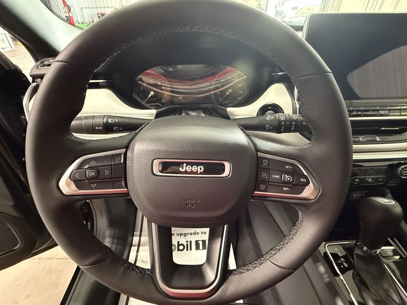 Used 2024 Jeep Compass LimitedImage 27