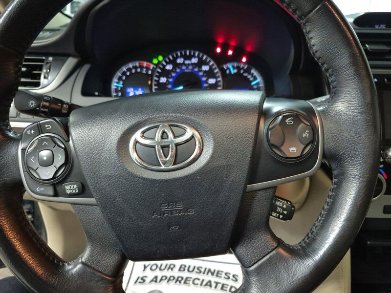 2012 Toyota Camry XLEImage 24