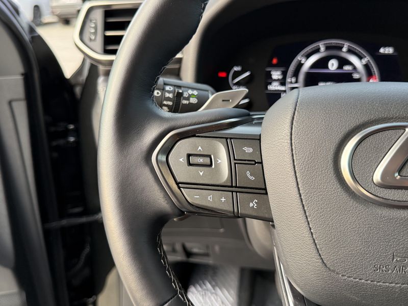 Used 2024 Lexus LX 600 PremiumImage 24
