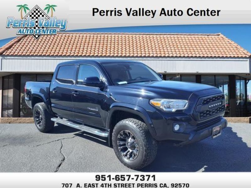 2018 Toyota Tacoma SR5Image 1