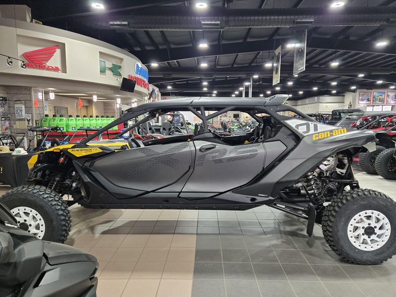 2025 Can-Am MAVERICK R MAX X RS WITH SMARTSHOX 999T DCT CARBON BLACK AND NEO YELLOWImage 4