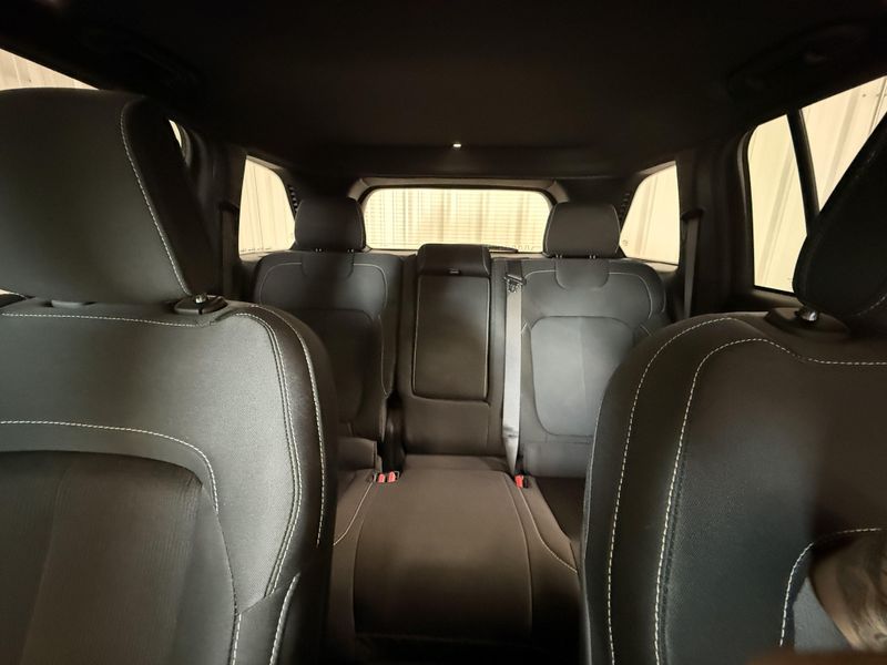 Used 2024 Jeep Grand Cherokee Laredo XImage 24