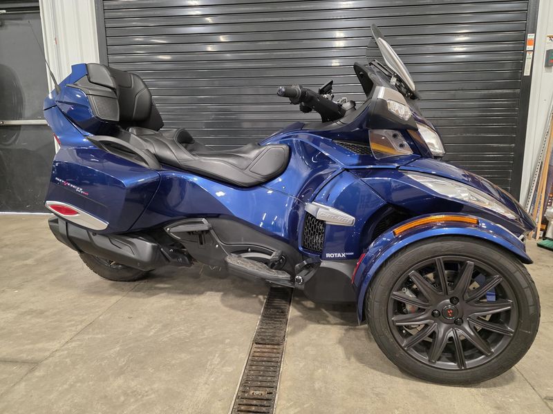 Used 2017 Can-Am Spyder RT Base 