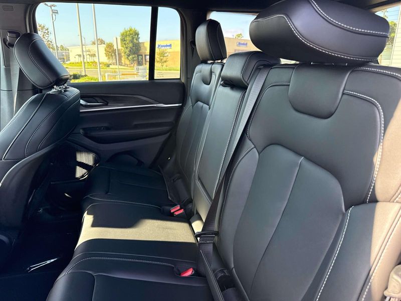 New 2026 Jeep Grand Cherokee Limited 4x4